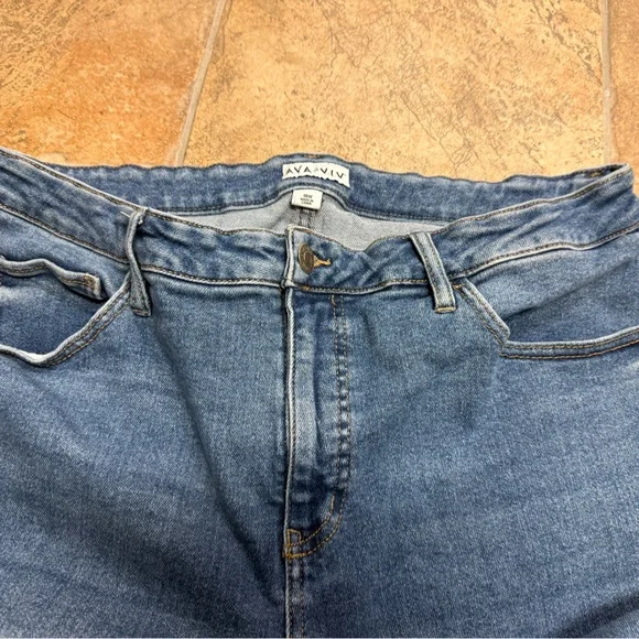 Ava & Viv Classic Blue Wide Leg Jeans - Picture 2 of 3